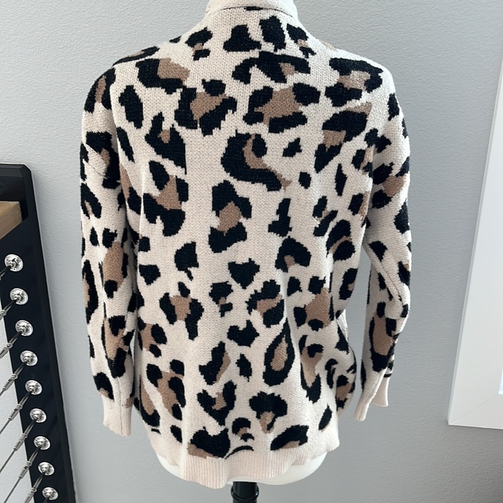 Open Cardigan With Front Patch Pockets - image 4